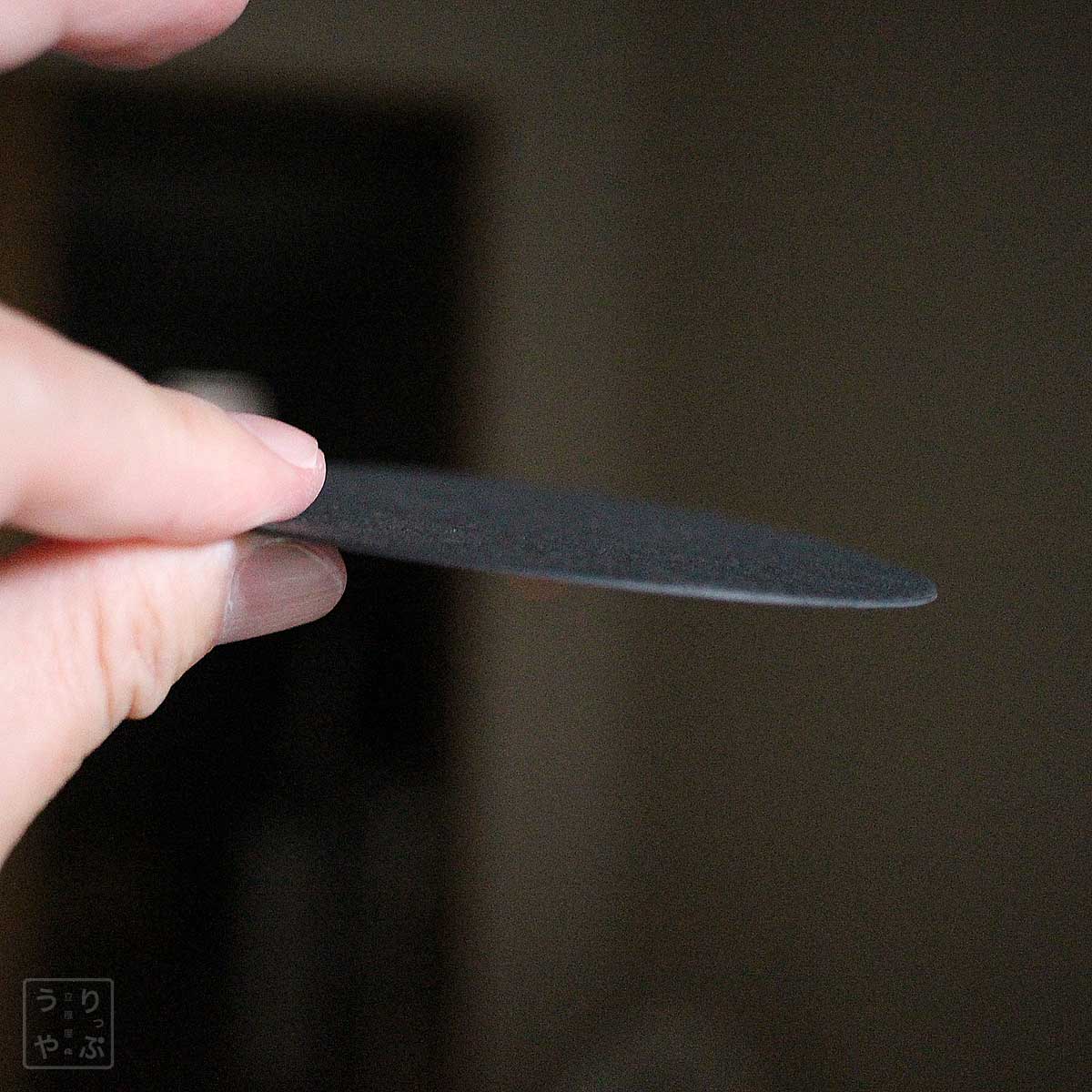 紙製コースター ブラック 黒 丸型 9cm径 0.8mm厚 1枚 横から